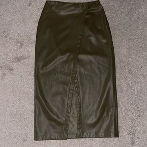 Zara Khaki FAUX LEATHER PENCIL SKIRT. Size XS